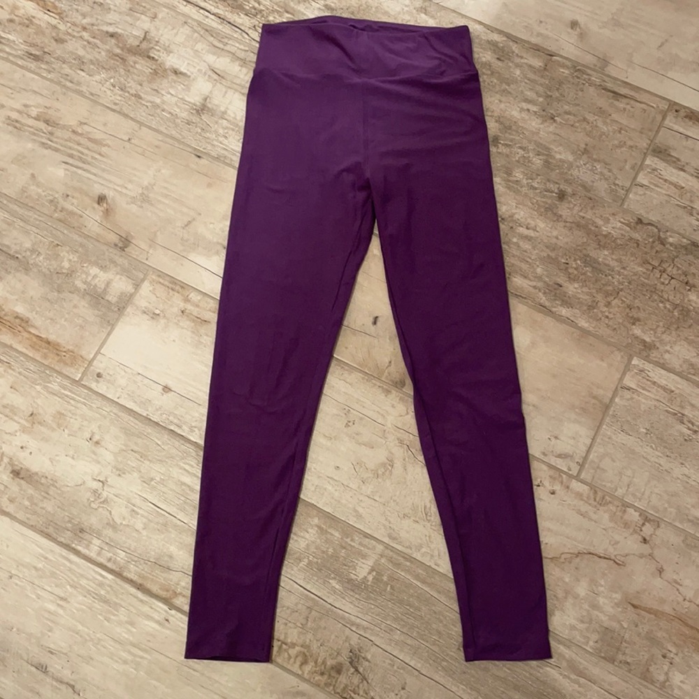 🔅Final Reduction 🔅 Lularoe Purple Solid leggings-OS